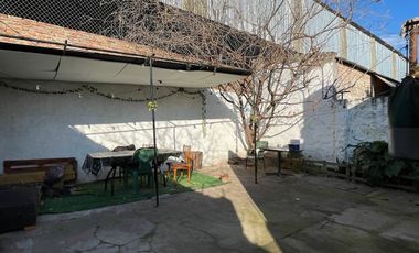 CASA 3 AMBIENTES CON TALLER BANFIELD APTO CREDITO