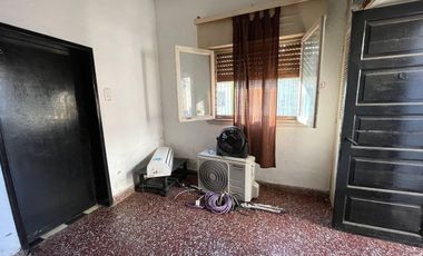 CASA 3 AMBIENTES CON TALLER BANFIELD APTO CREDITO