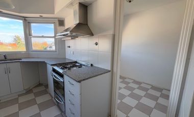 alq dormie 3 ambientes + depend 2 cocheras al rio