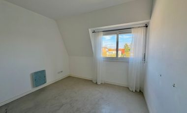alq dormie 3 ambientes + depend 2 cocheras al rio