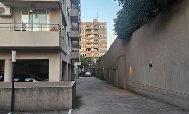 Cochera en exclusivo edificio