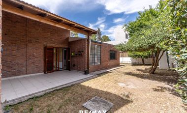 Casa 2 dormitorios y pileta en Ba. Patagonia