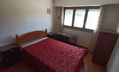 CASA 3 AMBIENTES CON GARAJE, JARDÍN Y PATIO