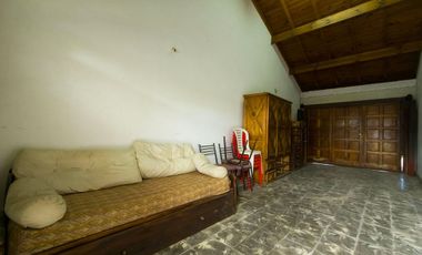 CASA 3 AMBIENTES CON GARAJE, JARDÍN Y PATIO