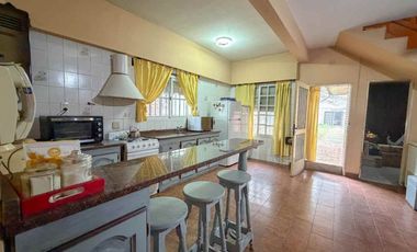 VENTA CASA MULTIFAMILIAR 7AMB + CASA 4AMB