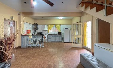 VENTA CASA MULTIFAMILIAR 7AMB + CASA 4AMB
