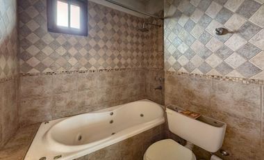 VENTA CASA MULTIFAMILIAR 7AMB + CASA 4AMB