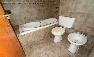 VENTA CASA MULTIFAMILIAR 7AMB + CASA 4AMB