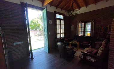 CASA 3 DORMITORIOS VENTA EL RODEO PARQUE Y PILETA