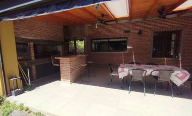 CASA 3 DORMITORIOS VENTA EL RODEO PARQUE Y PILETA
