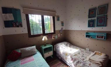 CASA 3 DORMITORIOS VENTA EL RODEO PARQUE Y PILETA