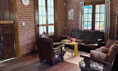 CASA 3 DORMITORIOS VENTA EL RODEO PARQUE Y PILETA