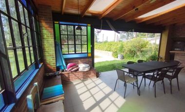 CASA 3 DORMITORIOS VENTA EL RODEO PARQUE Y PILETA