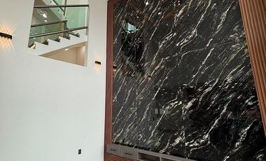 Casa en venta en Coatepec – Doble altura, recámara en planta baja y roof garden