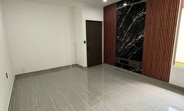 Casa en venta en Coatepec – Doble altura, recámara en planta baja y roof garden