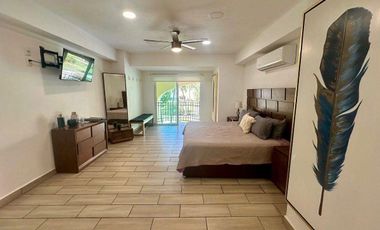 DEPARTAMENTO EN VENTA AMUEBLADO BAY VIEW GRAND MARINA PUERTO VALLARTA 2 NIVELES