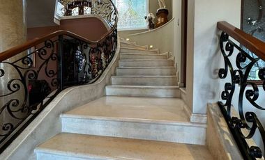 CASA EN VENTA O RENTA EN LOMAS DEL BOSQUE