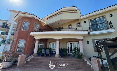 CASA EN VENTA O RENTA EN LOMAS DEL BOSQUE