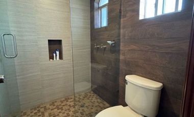 CASA EN VENTA O RENTA EN LOMAS DEL BOSQUE