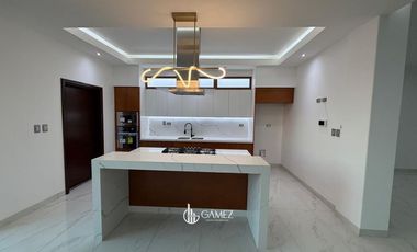 CASA EN RENTA NUEVA EN MONTEBELLO