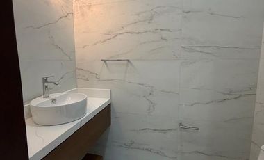 CASA EN RENTA NUEVA EN MONTEBELLO