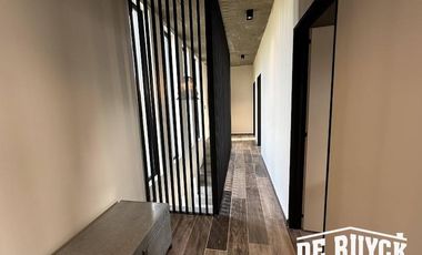 Casa 4 ambientes, moderna y amueblada en Area 60