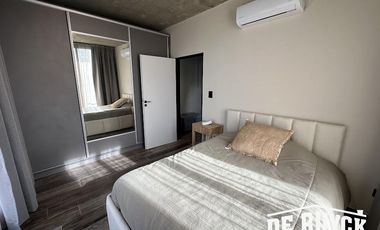 Casa 4 ambientes, moderna y amueblada en Area 60