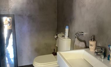 Excelente industria/deposito de 990 m2 cubiertos en 3 ptas. Villa Lynch Se vende con renta CALZADA