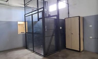 Excelente industria/deposito de 990 m2 cubiertos en 3 ptas. Villa Lynch Se vende con renta CALZADA