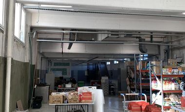 Excelente industria/deposito de 990 m2 cubiertos en 3 ptas. Villa Lynch Se vende con renta CALZADA
