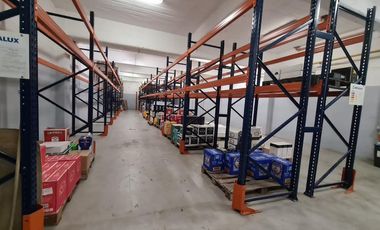 Excelente industria/deposito de 990 m2 cubiertos en 3 ptas. Villa Lynch Se vende con renta CALZADA