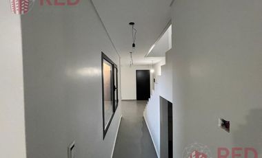 VENDE DUPLEX 3 HABITACIONES EN CIPOLLETTI