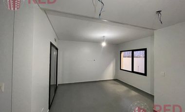 VENDE DUPLEX 3 HABITACIONES EN CIPOLLETTI