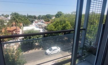 Departamento dos ambientes al frente Morón