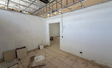 Depósito con local 225 mts cubiertos sobre Av Nazca Mixt 3 Paternal