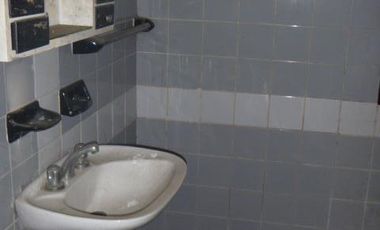 Venta Casa en Lanús Este lote 8.66 x 48 mts Ideal Inversor