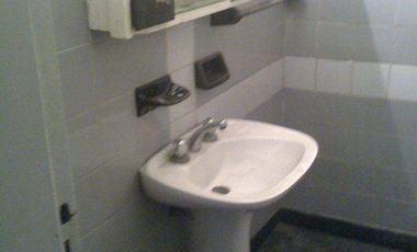 Venta Casa en Lanús Este lote 8.66 x 48 mts Ideal Inversor