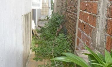 Venta Casa en Lanús Este lote 8.66 x 48 mts Ideal Inversor