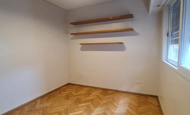 ALQUILER. 2 ambientes.. Piso alto. Recoleta