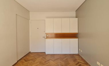 ALQUILER. 2 ambientes.. Piso alto. Recoleta