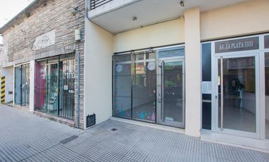 Local en Centro Comercial de Santos Lugares - Oportunidad Real