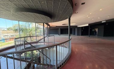 Excelente Local - actual salon de eventos, GYM o Concesionarias- 1600 m2 - Berazategui