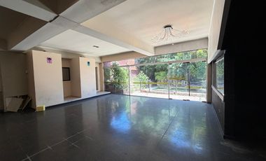 Excelente Local - actual salon de eventos, GYM o Concesionarias- 1600 m2 - Berazategui