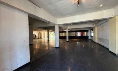 Excelente Local - actual salon de eventos, GYM o Concesionarias- 1600 m2 - Berazategui