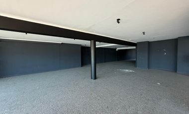 Excelente Local - actual salon de eventos, GYM o Concesionarias- 1600 m2 - Berazategui
