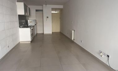 LINDO MONOAMBIENTE EN P.B. MUY BIEN UBICADO