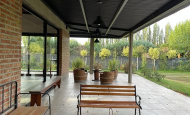 VENTA Salón de eventos con fondo de comercio, General Roca