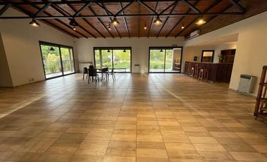 VENTA Salón de eventos con fondo de comercio, General Roca