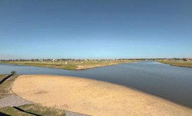 Terreno de 500 m2 en BARRIO PRIVADO Funes Lakes
