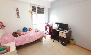 Vicente López - Apto profesional - Amplio Dpto. 4 amb con 2 Balcones!